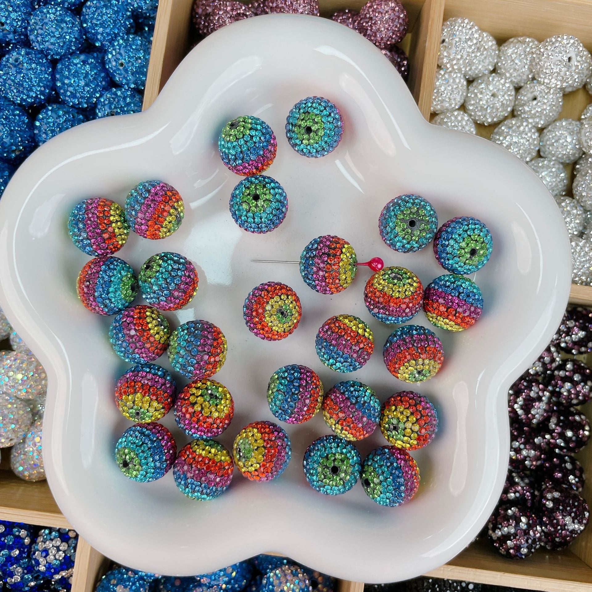 Wholesale Diamond Balls, Water Diamonds, Handmade Crystal Beads, Pore Beads, and Separated Beads